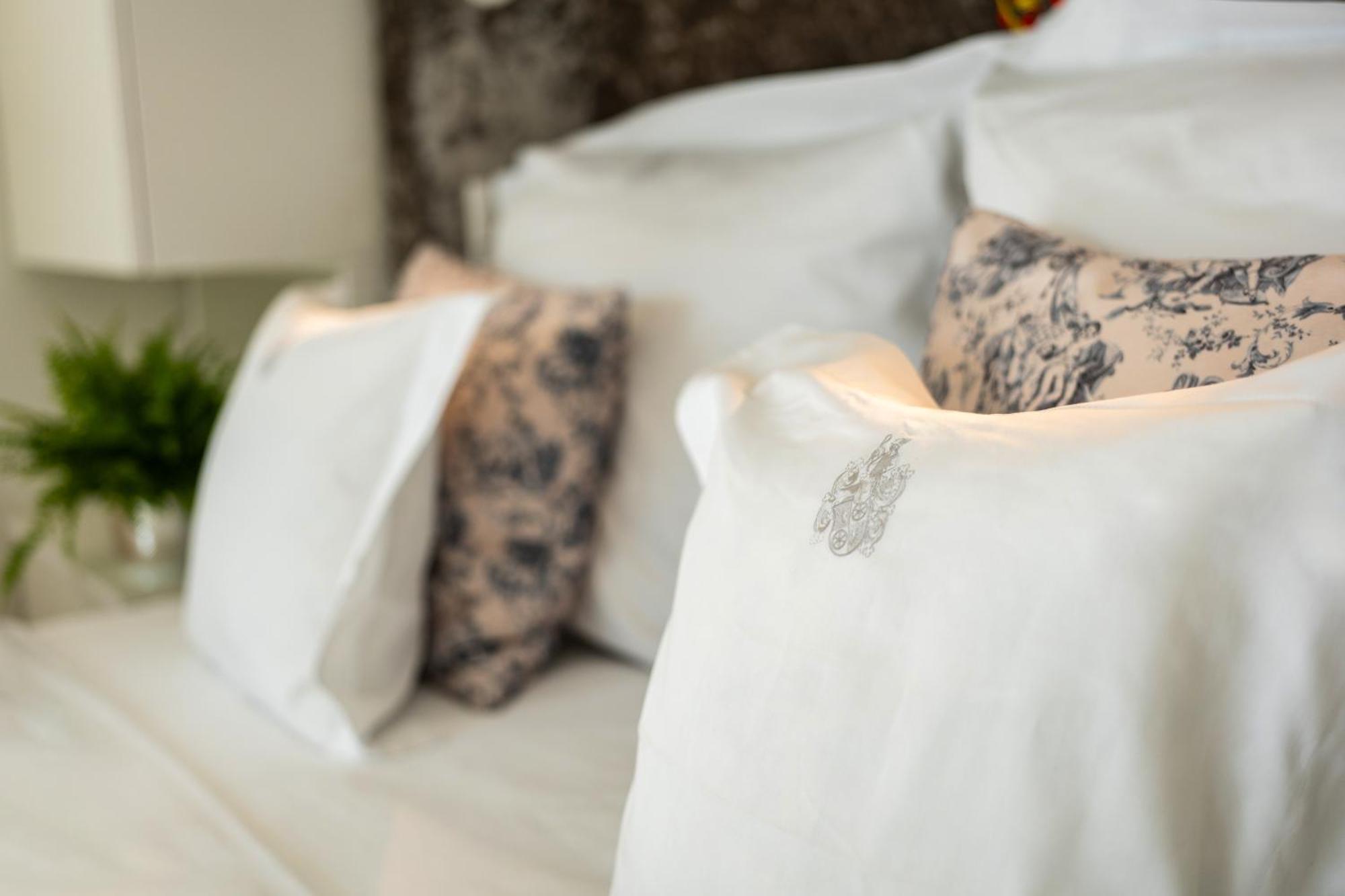 Schlossresidenz - Boutique Apartments & Hotel Suiten Schloss Ricklingen 外观 照片