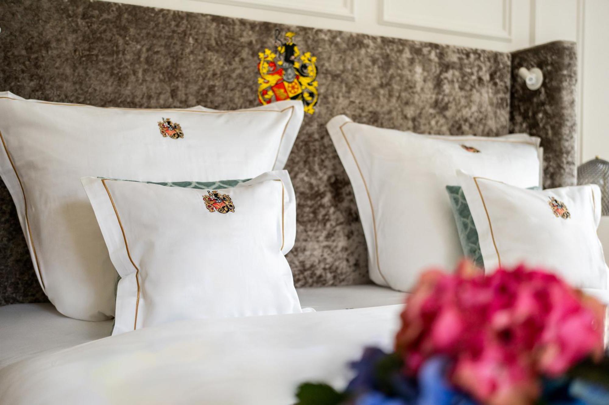 Schlossresidenz - Boutique Apartments & Hotel Suiten Schloss Ricklingen 外观 照片