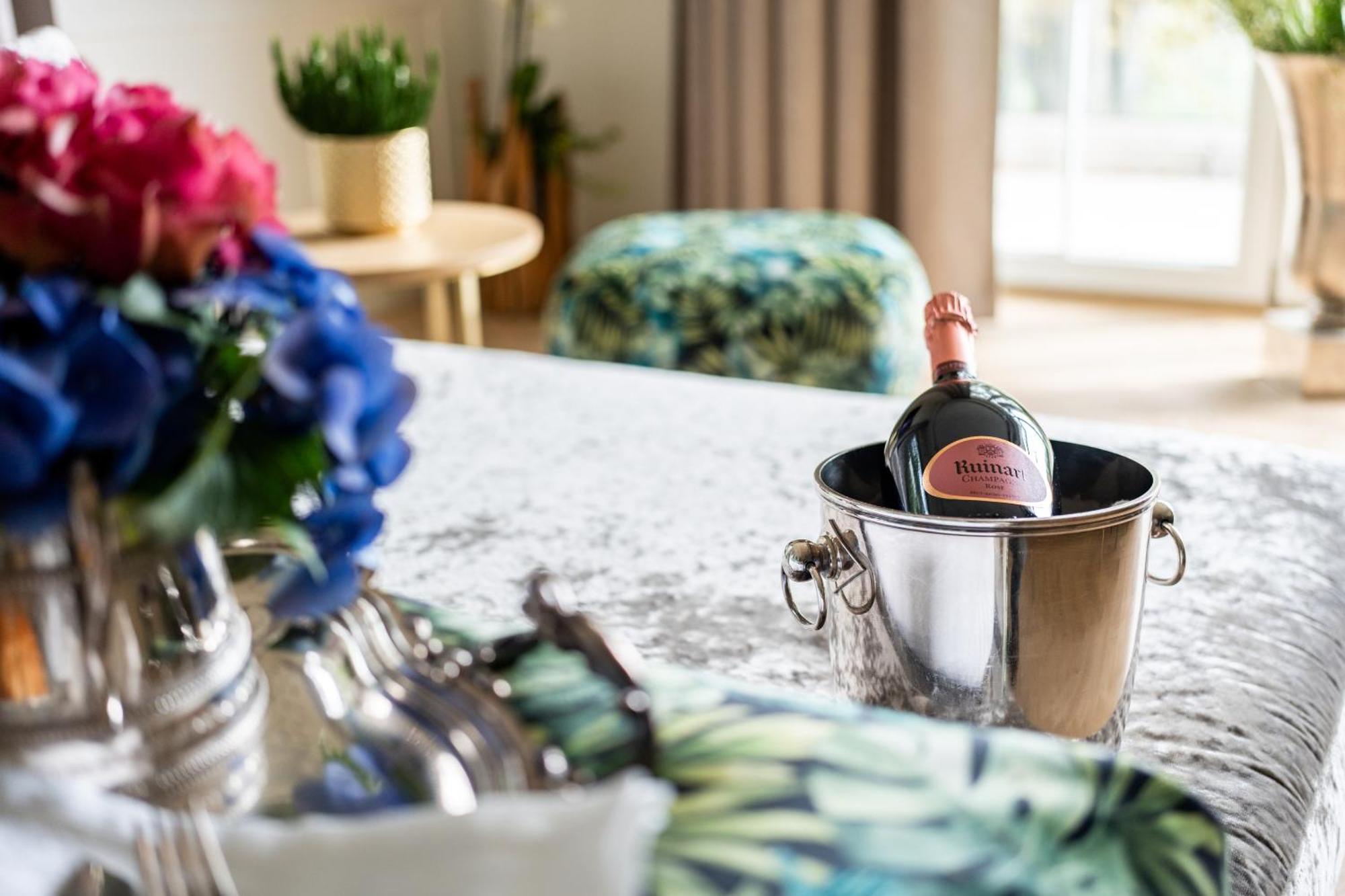 Schlossresidenz - Boutique Apartments & Hotel Suiten Schloss Ricklingen 外观 照片